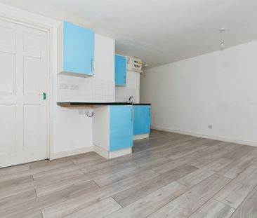 St. Matthews Road, Smethwick - Photo 6