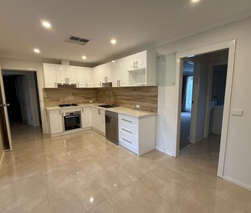 15 Marshall Court, Hampton Park, Vic 3976 - Photo 1