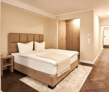 Studio Apartment - Photo 1