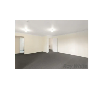 Convenient location - Photo 3