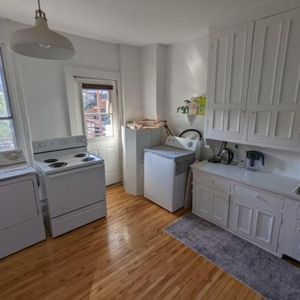 METRO LASALLE, GRAND 3 1/2 - Photo 2