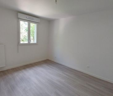 location Appartement T3 DE 60.35m² À LE BLANC MESNIL - Photo 2