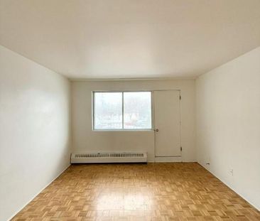 1 CH - 1 SDB - Laval - $1,200 /mo - Photo 3