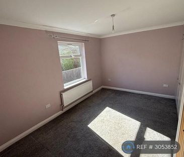 5 bedroom detached house to rent - Photo 4