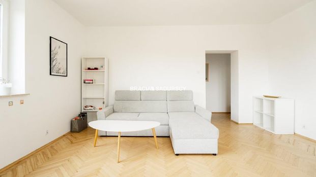 Mieszkanie małopolskie Skawina powierzchnia 78.0 m² C206-WM-02454 - Фото 1