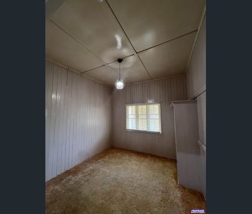 LOVELY CHARACTER HOME - Photo 5