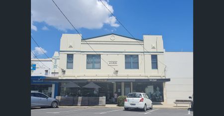 Single room in rooming house - Prime location! - Photo 4