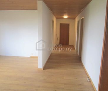 **Im Grünen** TOP – Mietwohnung in Zweifamilienhaus in sehr lockere... - Photo 1