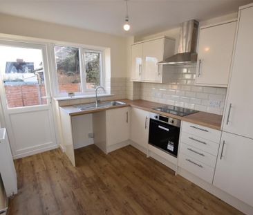 1 bedroom in a house share to rent - Photo 1