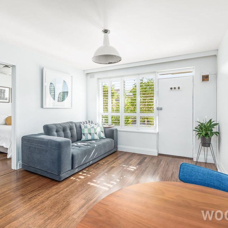 THORNBURY LIVING DELIVERS WITH THIS GEM - Photo 1