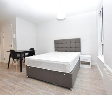 Studio to rent - Photo 3