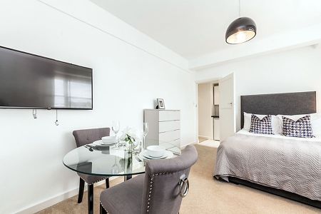 Studio Apartment in Mayfair, London W1J - Photo 3