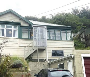 Sunny Island Bay Retreat with Elevated Views - Photo 4