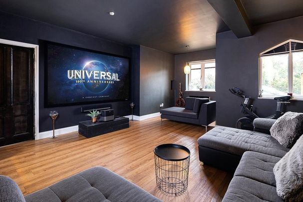 4 bedroom semi-detached house to rent - Photo 1