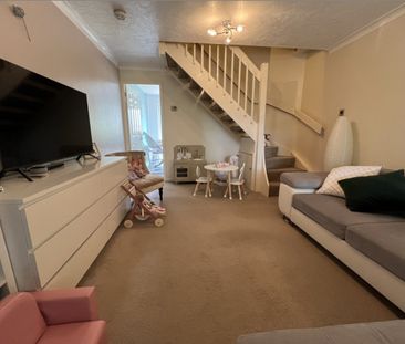 2 bedroom semi-detached house to rent - Photo 5