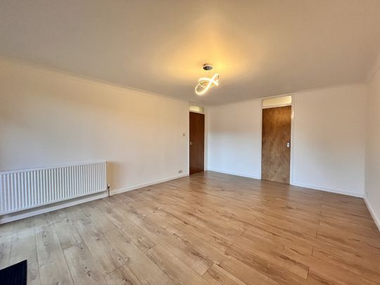 Moormede Crescent, Staines, Surrey, TW18 - Photo 1