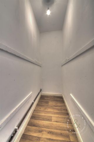 1 Bedroom Flat - Second Floor - Photo 3