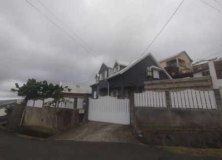 Maison à louer 5 pièces • Saint-Denis - Photo 5