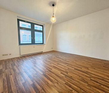 Wohnung mit Balkon und Blick in den Garten - Foto 6