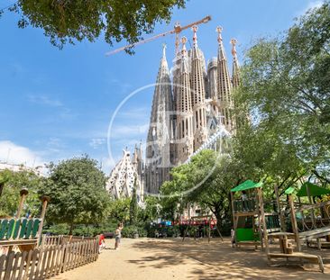 Apartment for rent in Sagrada Família - Photo 1