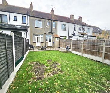 3 bedroom terraced house to rent - Photo 3