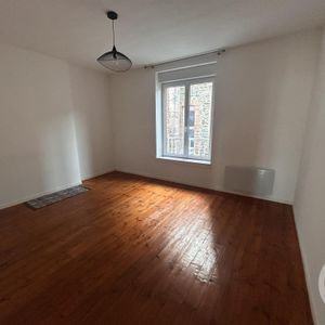 Location Appartement 2 pièces 45m² GRANVILLE 50400 - Photo 2