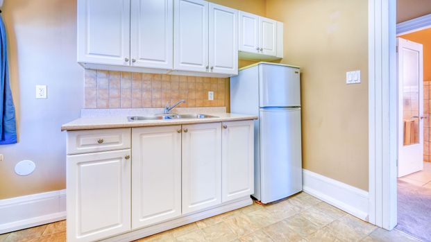 For Lease - 1110 Simcoe Street Unit# Upper #3, Oshawa, Ontario - Photo 1