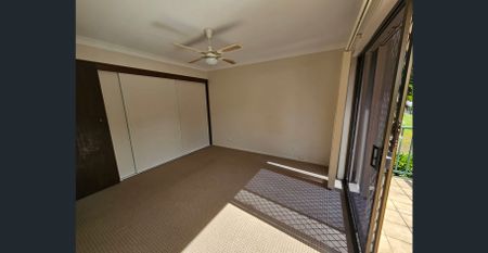 ROOM FOR THE FAMILY - Photo 4