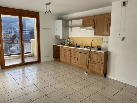 Location Appartement 3 pièces 55m² SALLANCHES 74700 - Photo 3