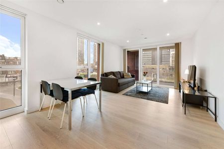 A spacious 2 bed, 2 bath apartment with balcony, 24 hour concierge and gym. - Photo 4