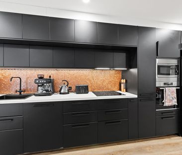 Private, renovated delight! - Photo 4