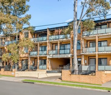 PERFECT LOCATION – 2 BEDROOM APARTMENT WITH AIR CONDITIONING. - Photo 6