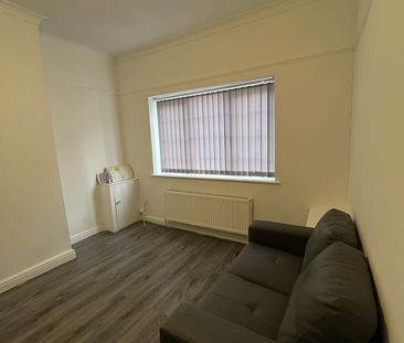 3 Bed Terraced House, Prior Street, L20 - Photo 2