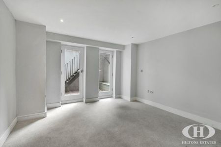 Castlebar Road, London - Photo 4