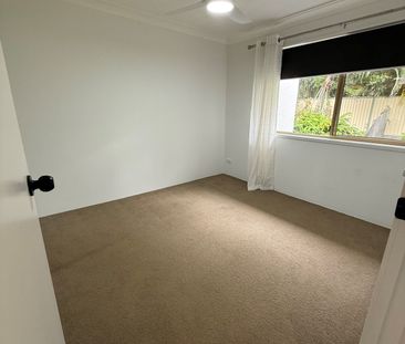 Freshly repainted, Spacious & Comfortable - Walk to Harbourtown - Photo 5