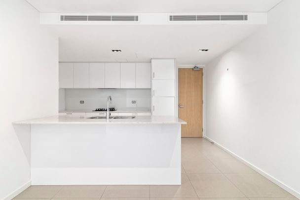 2/11 Narong Road, Caulfield North VIC 3161 - Apartment For Rent | Domain - Photo 1