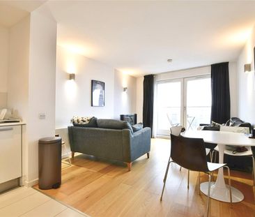 1 bedroom apartment to rent Skyline Central 2, 49 Goulden Street, M... - Photo 3