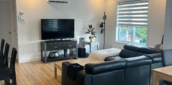 Condo moderne à louer - Photo 2