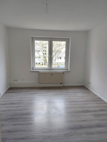 * RENOVIERTE 3-RAUMWOHNUNG zum 01.08.2024 BEZUGSFERTIG * - Photo 2