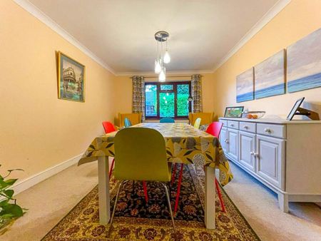 4 bedroom detached house to rent - Photo 3