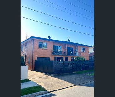 Tidy Unit In The Heart of Greenslopes - Photo 6