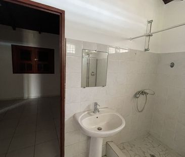Location Appartement 2 pièces 55m² LE MOULE 97160 - Photo 5