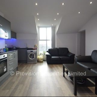 4 Bedroom Flat 2 Bathrooms - Photo 1