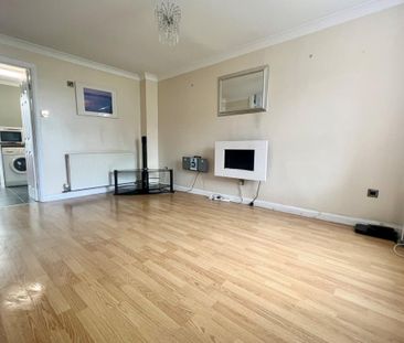 2 bedroom semi-detached house to rent - Photo 3