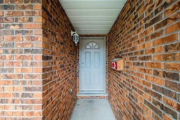 For Lease - 3 Herrick Avenue Unit# Main Fl, St. Catharines, Ontario - Photo 1