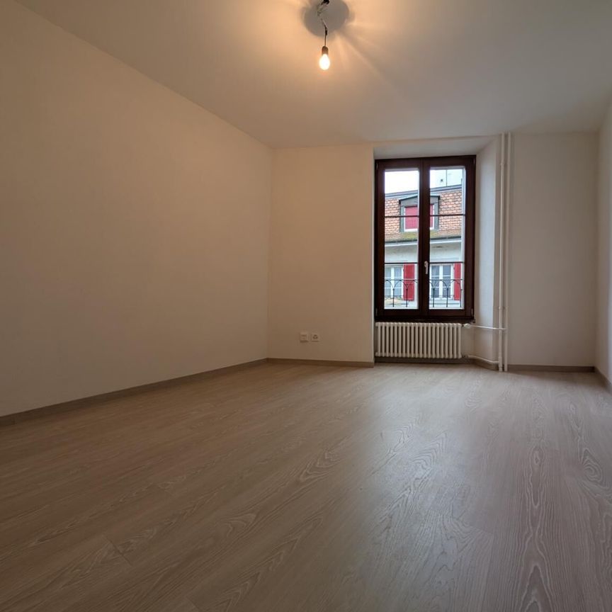 Renovated 4-room apartment on the 2nd floor - Photo 1
