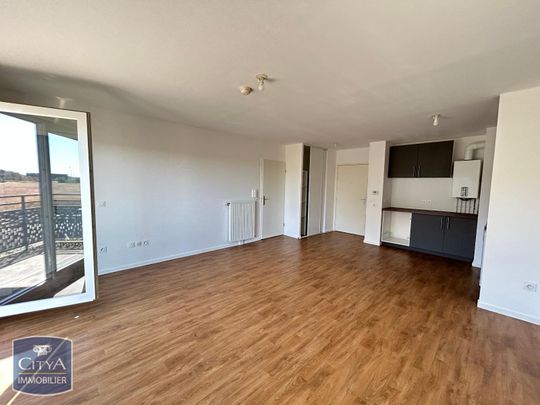 Location Appartement 2 pièces 47m² ST PIERRE DU PERRAY 91280 - Photo 1