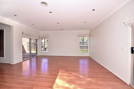 Spacious, Stylish & Perfectly Located – Your Next Home in Keysborough - Photo 3