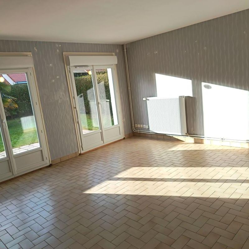Location Maison 5 pièces 136m² EU 76260 - Photo 1