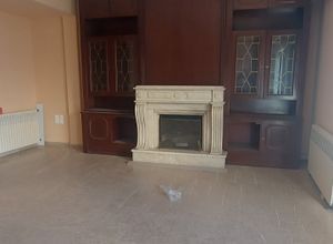 Μονοκατοικία για ενοικίαση - Νίκαια, - Photo 1